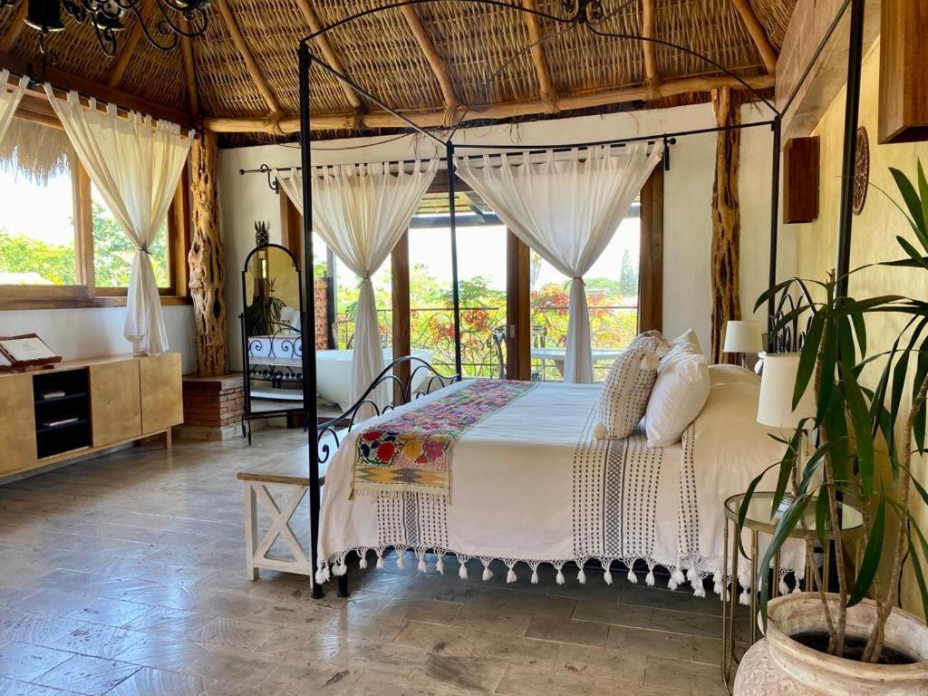 Casa Miura Hotel Boutique Ахихик Экстерьер фото