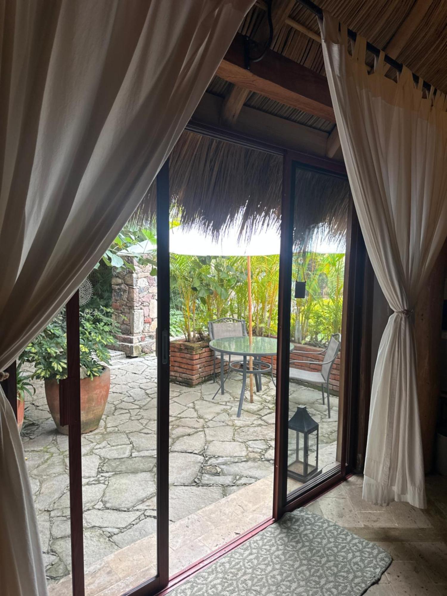 Casa Miura Hotel Boutique Ахихик Экстерьер фото